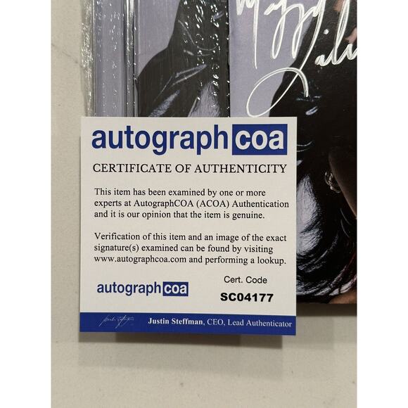 MAGGIE LINDEMANN - Paranoia Cd with Signed / Autographed COA Booklet - ACOA #5 - Picture 2 of 10